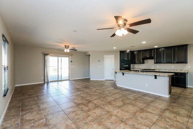 Building Photo - 10826 E Calypso Ave