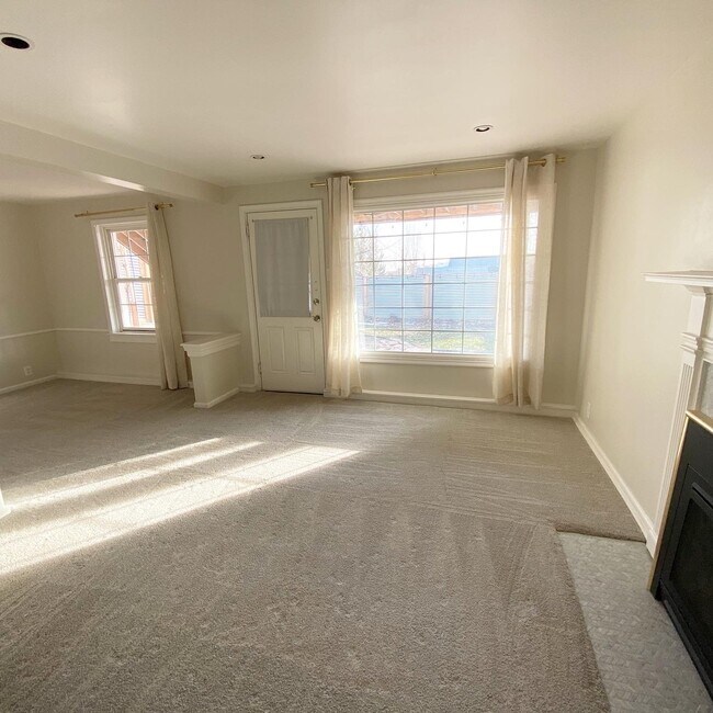 Foto del edificio - 310 E. 11th Ave.