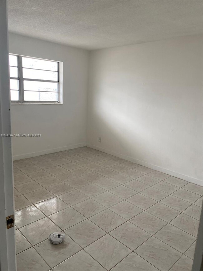 Foto del edificio - 1 bedroom in Hallandale FL 33009