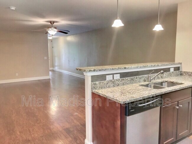 Foto del edificio - 11330 White Bluff Rd
