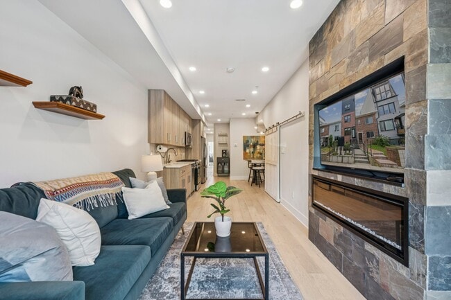 Foto del edificio - 1519 K St SE