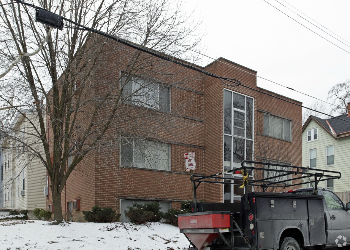 Building Photo - 331 Shiloh St