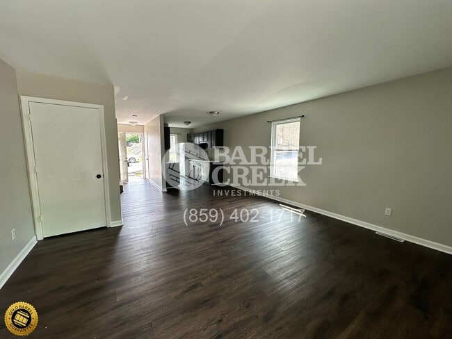 Foto del edificio - 2-Bed 1.5-Bath Townhome