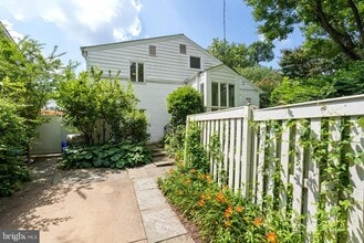 Building Photo - 4929 Jamestown Rd