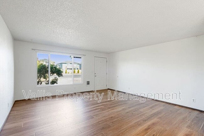 Building Photo - 4828 State St
