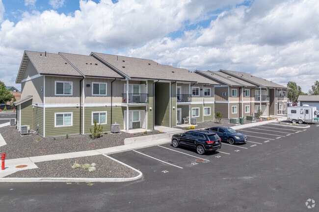 Building Photo - The Cape at Interlake
