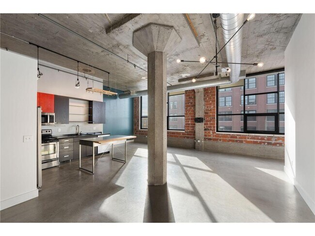 Foto del edificio - 718 N Washington Ave