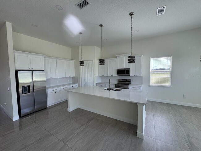 Foto del edificio - 416 Adams View Ln