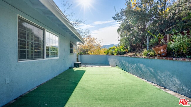 Building Photo - 9631 Crystal View Dr