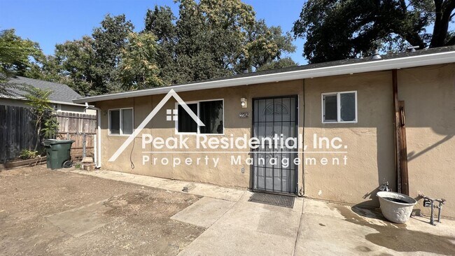 Foto del edificio - 2 br, 1 bath House - 5912 Del Campo Lane