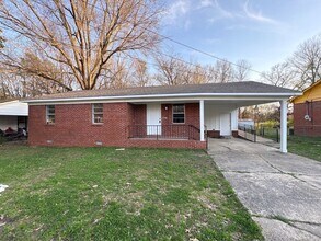 Building Photo - 1116 Berrywood Ave