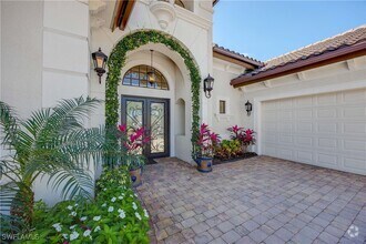 Building Photo - 8862 Shenendoah Cir
