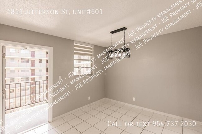 Foto del edificio - Jefferson St Condo