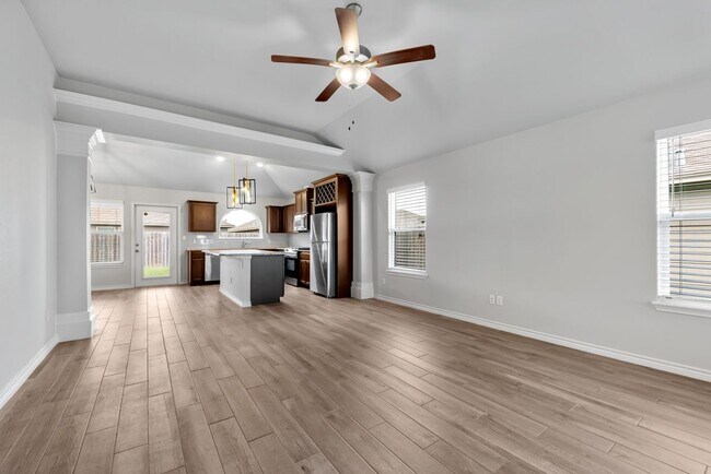 Foto del edificio - 7714 Pruet Dr