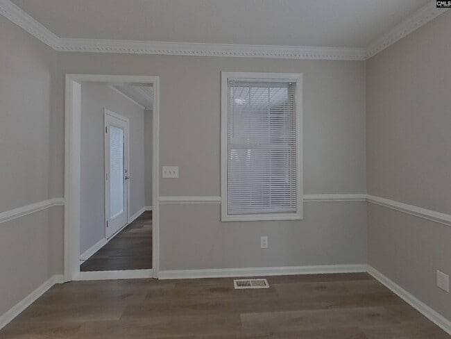 Building Photo - 337 Montclaire Ln