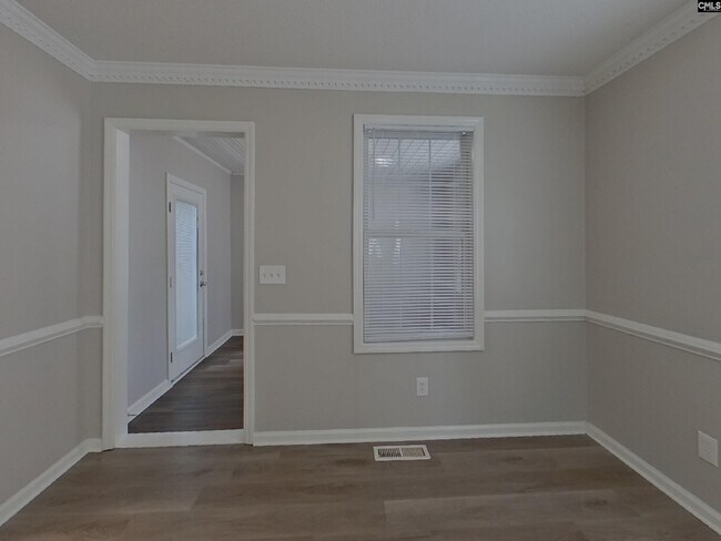 Foto del edificio - 337 Montclaire Ln