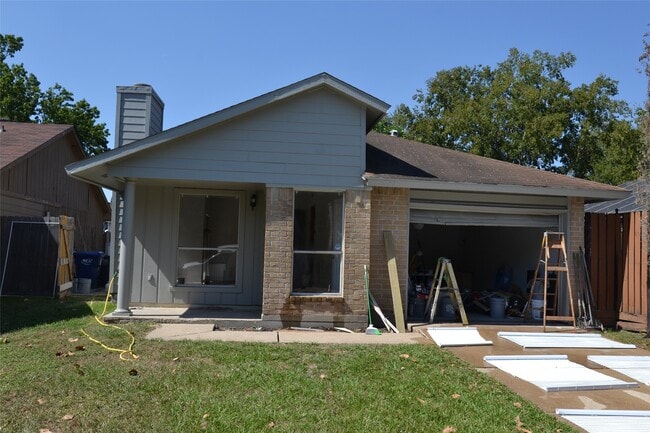 Building Photo - 6343 Glenhagen Dr