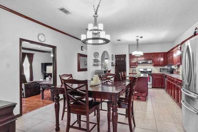 Building Photo - 38389 Oakleigh Ln