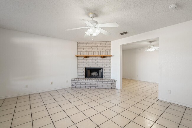 Foto del edificio - 854 Lago Vista Dr