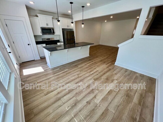 Building Photo - 113 Shager Pl