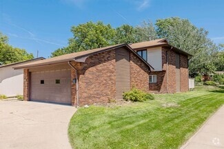 Building Photo - 224 N 75th Ct