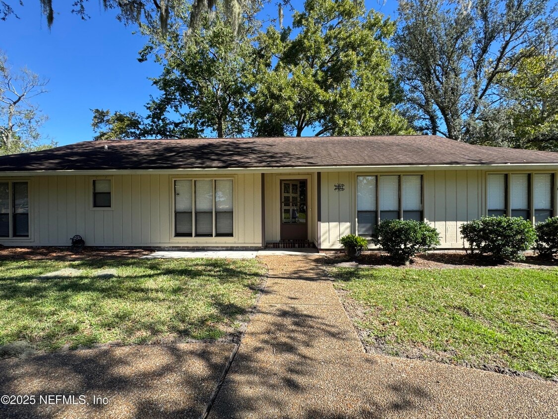 Foto principal - 2052 Pompano Pkwy
