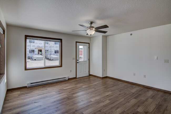 Building Photo - 158 Terrence St