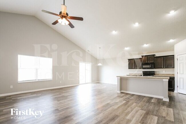 Foto del edificio - 1350 Greenbriar Wy