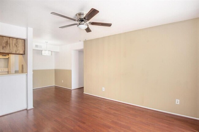 Building Photo - 18511 Egret Bay Blvd