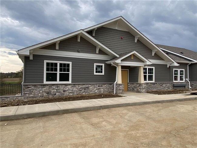 Foto del edificio - 523 Beaver St Ext