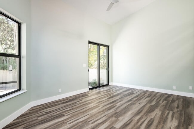 Foto del edificio - 7481 Campo Florido