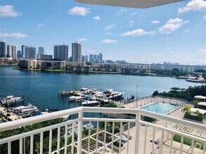 Building Photo - 18071 Biscayne Blvd
