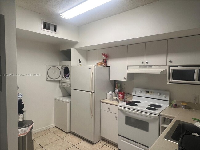Foto del edificio - 5085 NW 7th St