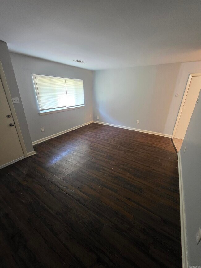 Foto del edificio - 6605 Poppy Rd