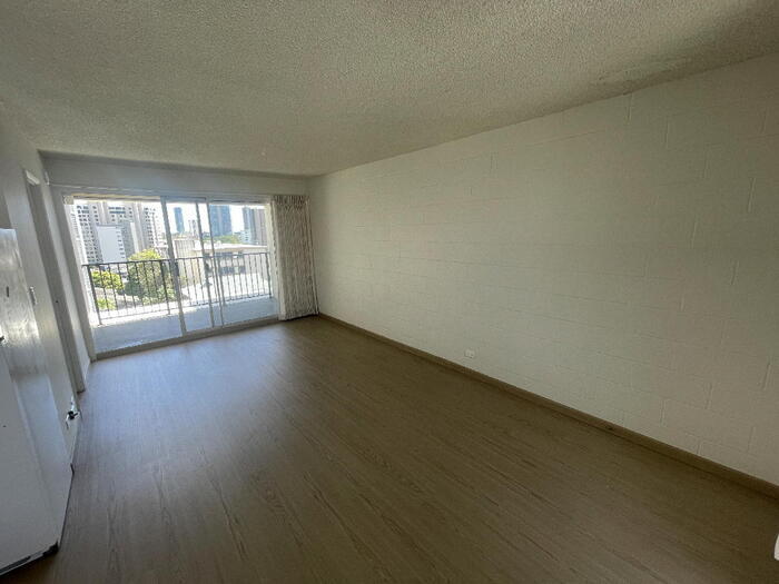 Building Photo - NANIHALA studio w/ pkg, lanai, laundry, pool