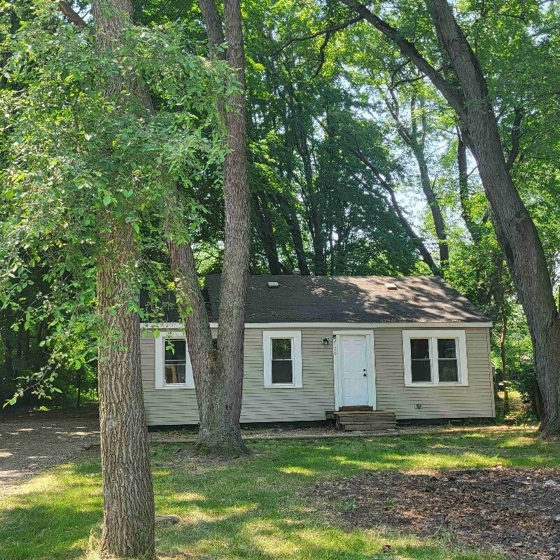 Primary Photo - 2176 Laurel Ave