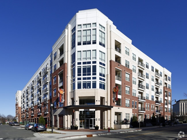Building Photo - West Village