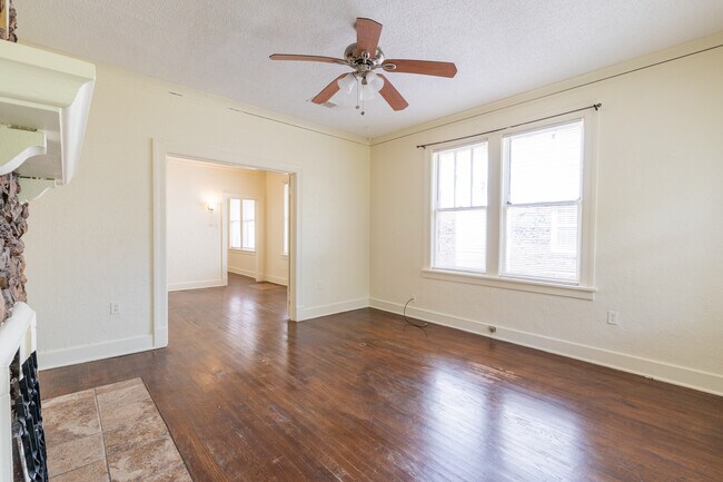 Foto del edificio - 783 E Pkwy S