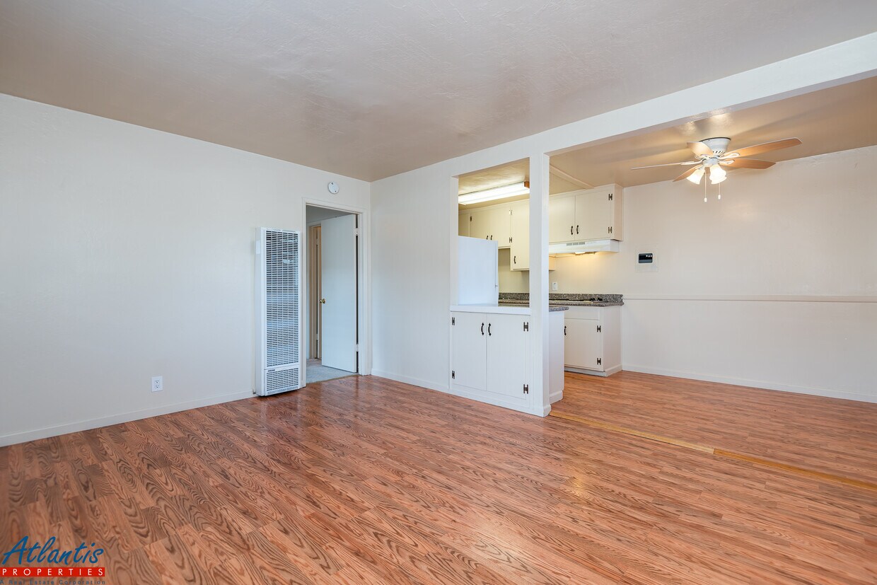 Primary Photo - 1088 Roewill Dr