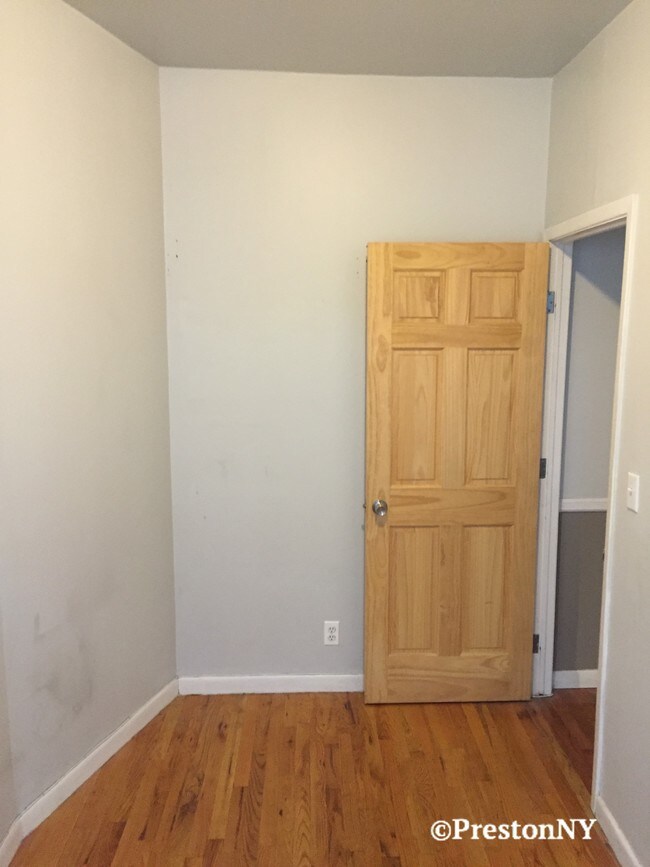 Foto del edificio - 98 Thompson St