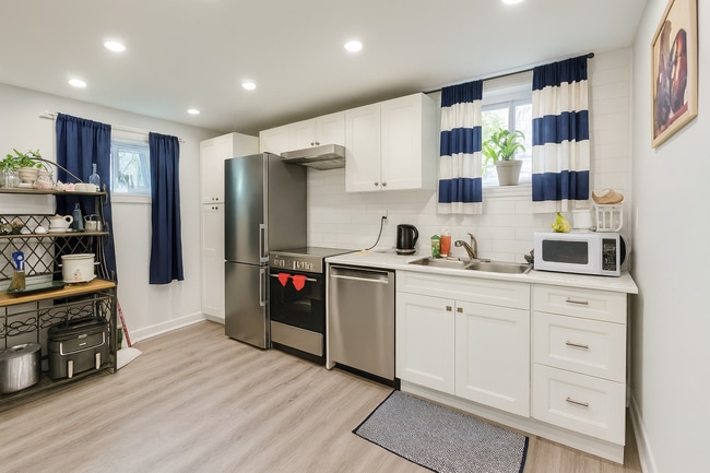 Building Photo - 276-276 Lincoln St