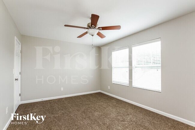Foto del edificio - 504 Landis Oak Way