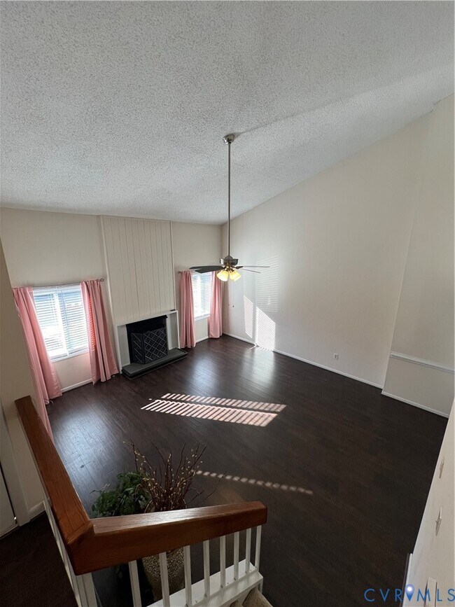 Foto del edificio - 2005 Rocky Creek Ln