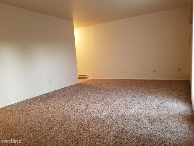 Building Photo - 1 br, 1 bath Apartment - 3036 La Salle Ave