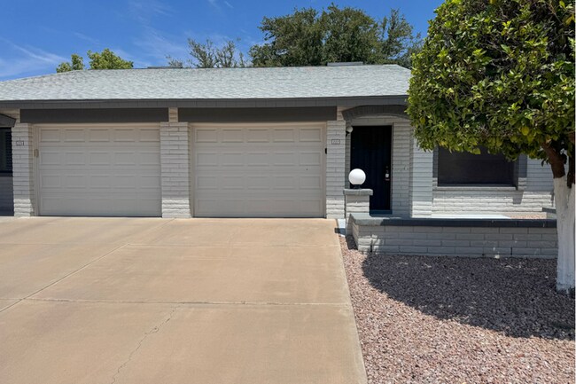 Foto del edificio - 1Bed/2Bath Furnished House in 55+ Age-Restricted Community in East Mesa!