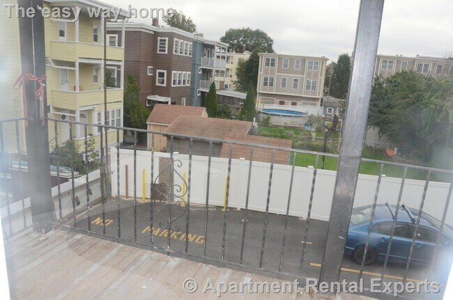 Foto del edificio - 37 Edgar Ave