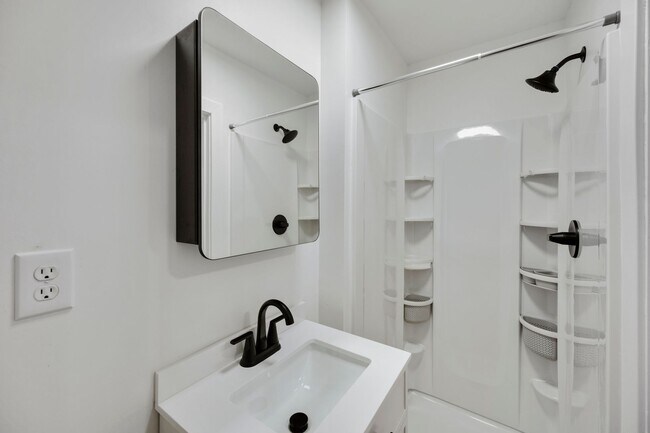 Foto del edificio - 408-410 SW Elmwood Ave