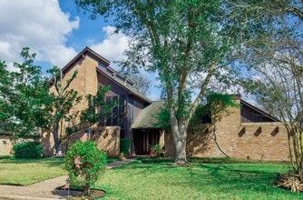 Building Photo - 3903 Kiamesha Dr