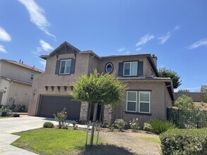 Building Photo - 1563 Silver Shadow Dr