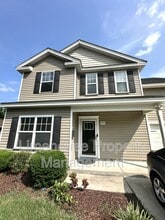 Building Photo - 1909 Chesapeake Dr